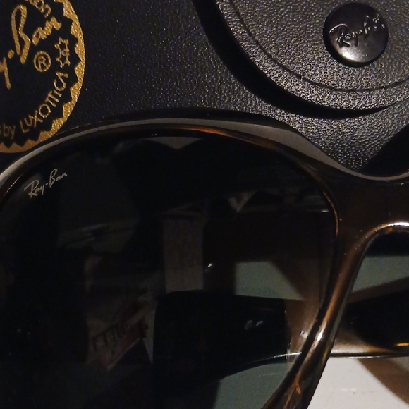 Ray-Ban Classic Black Sunglasses with Accessories